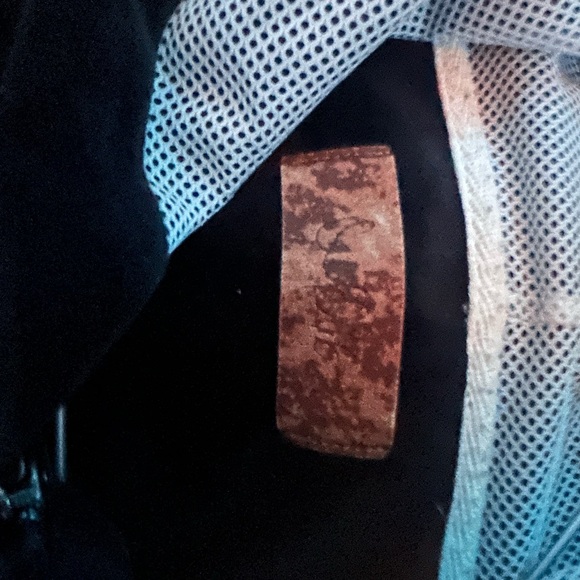 Gently used snoop dog sweater - Picture 3 of 5